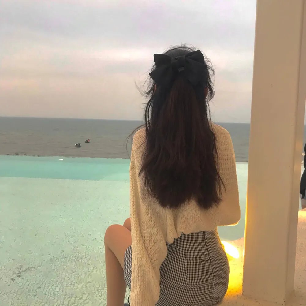 重生黑月光，大小姐她专治不服